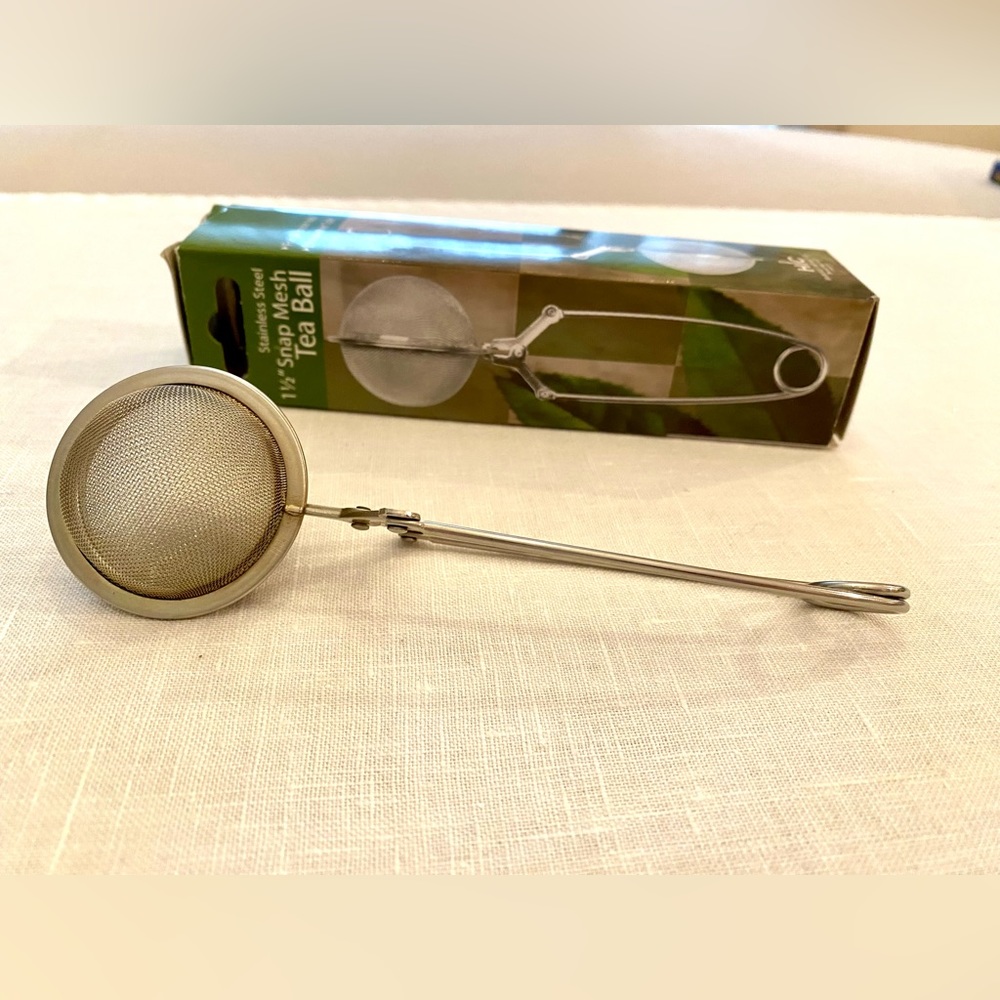 HIC Stainless Steel 1 1/2” Snap Mesh Tea Ball.